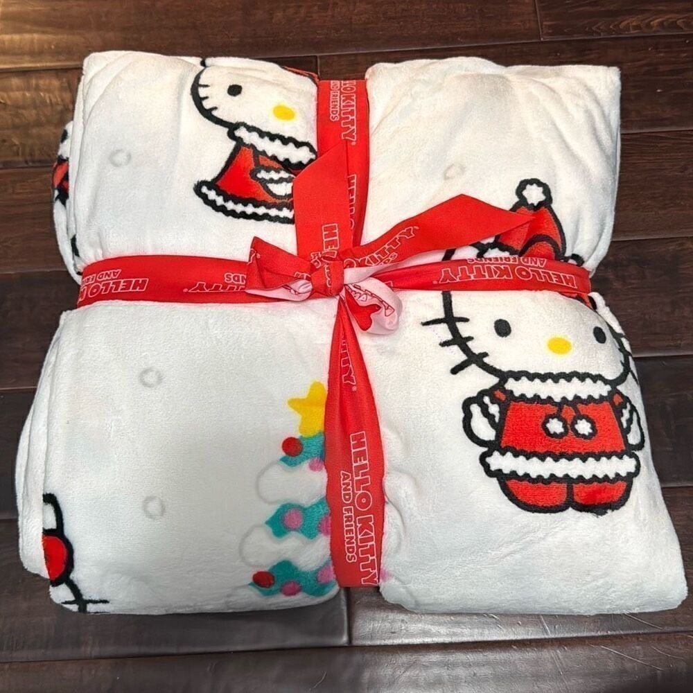 Brand New Hello Kitty Plush White Christmas Blanket 60 x 90 inches‎ Full/Queen